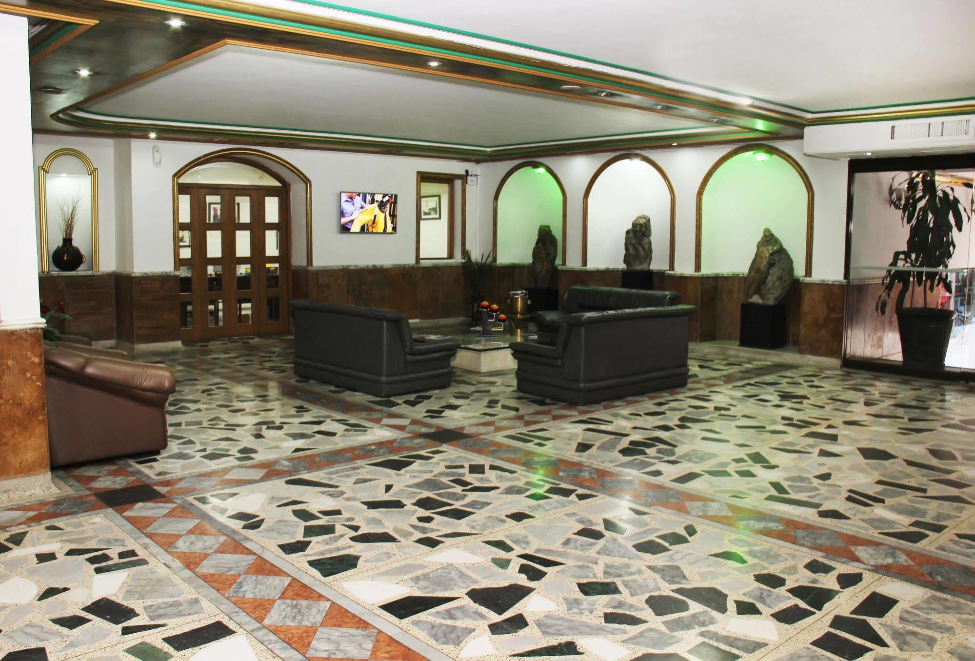 Ayenda 1235 Botero Hotel Medellín Eksteriør billede