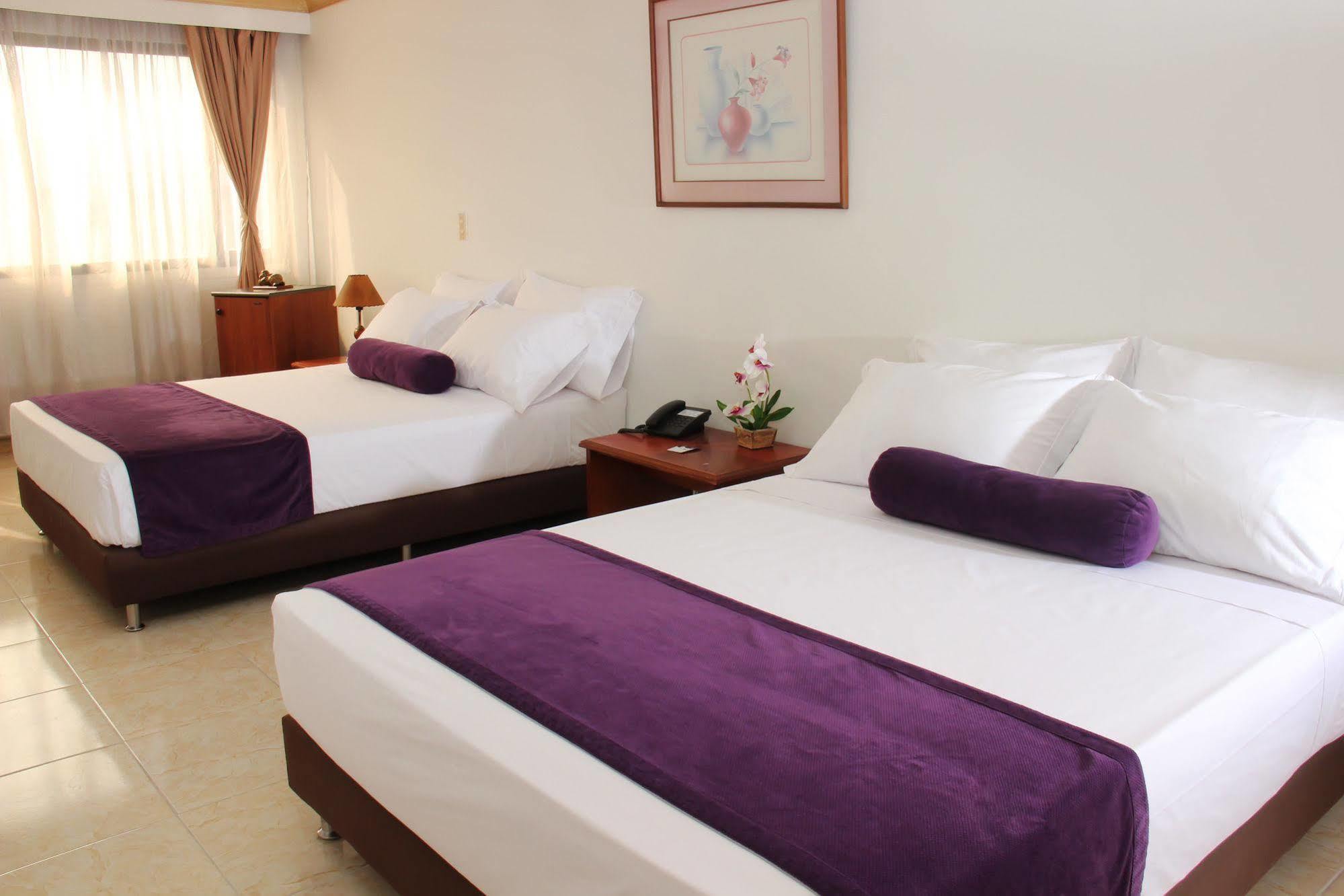 Ayenda 1235 Botero Hotel Medellín Eksteriør billede