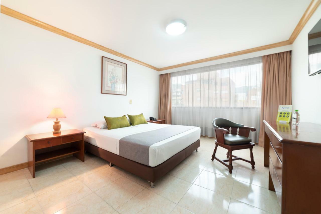 Ayenda 1235 Botero Hotel Medellín Eksteriør billede