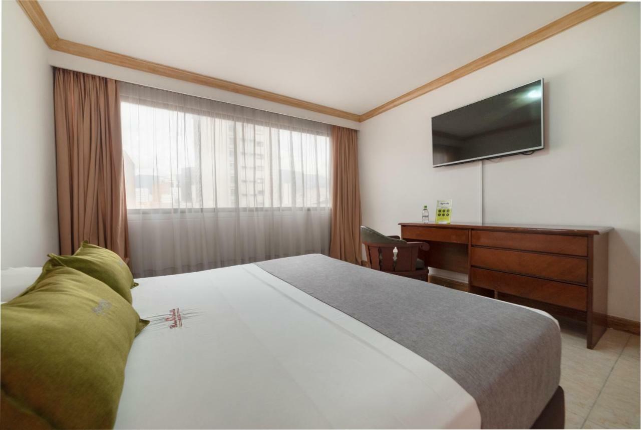 Ayenda 1235 Botero Hotel Medellín Eksteriør billede